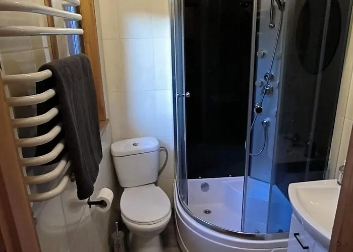 Tina אכסניה מידז'יברודז'י ז'יוויקי