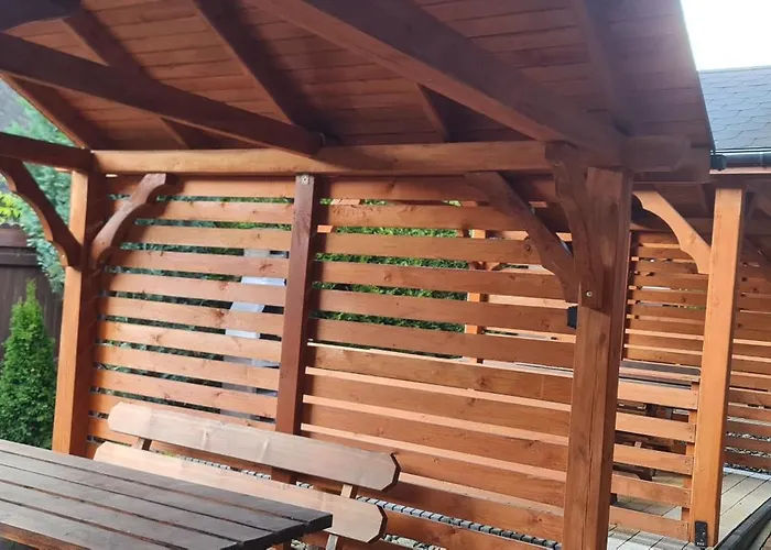 אכסניה Tina מידז'יברודז'י ז'יוויקי